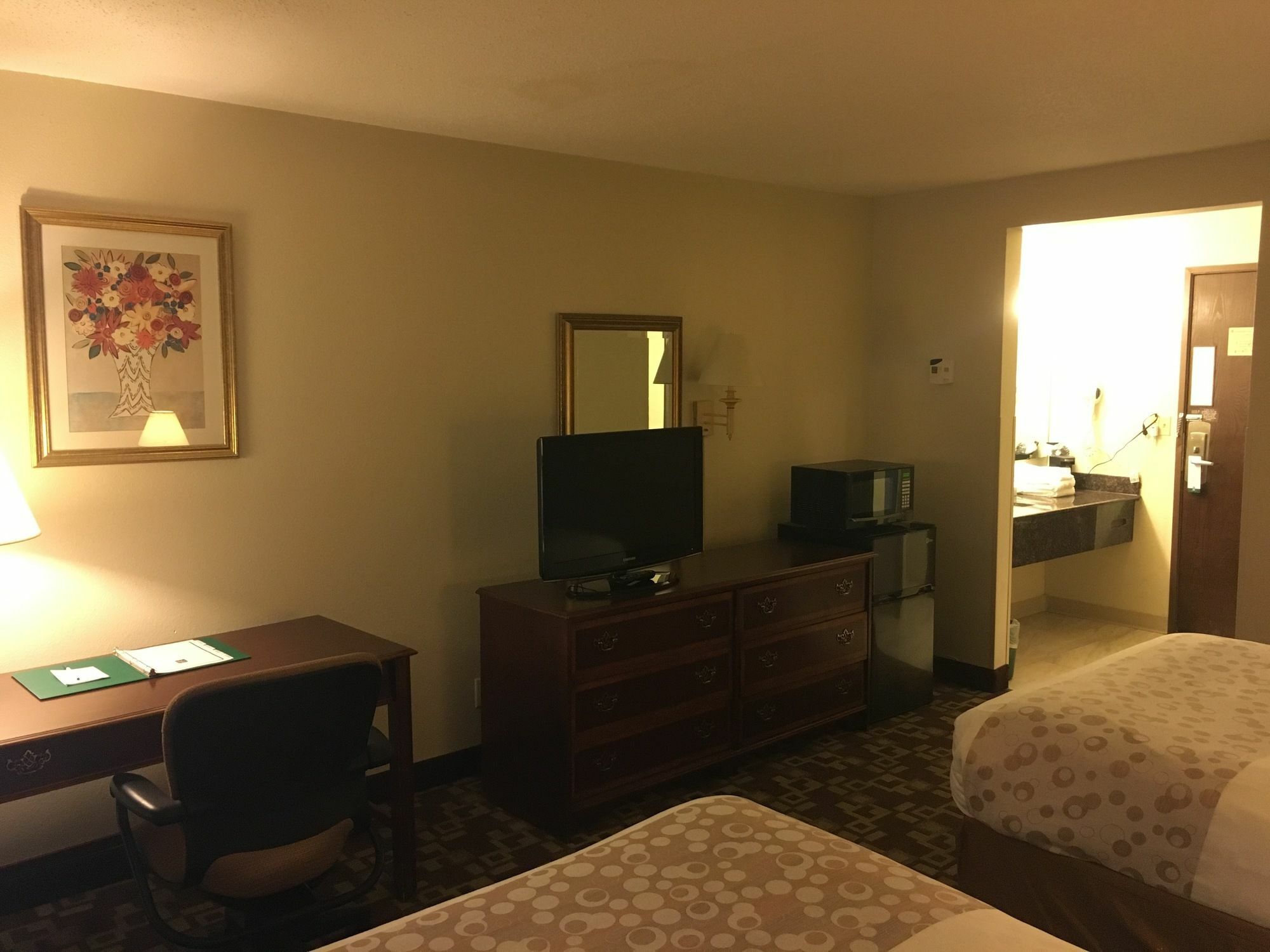 Quality Inn & Suites Милуоки Экстерьер фото