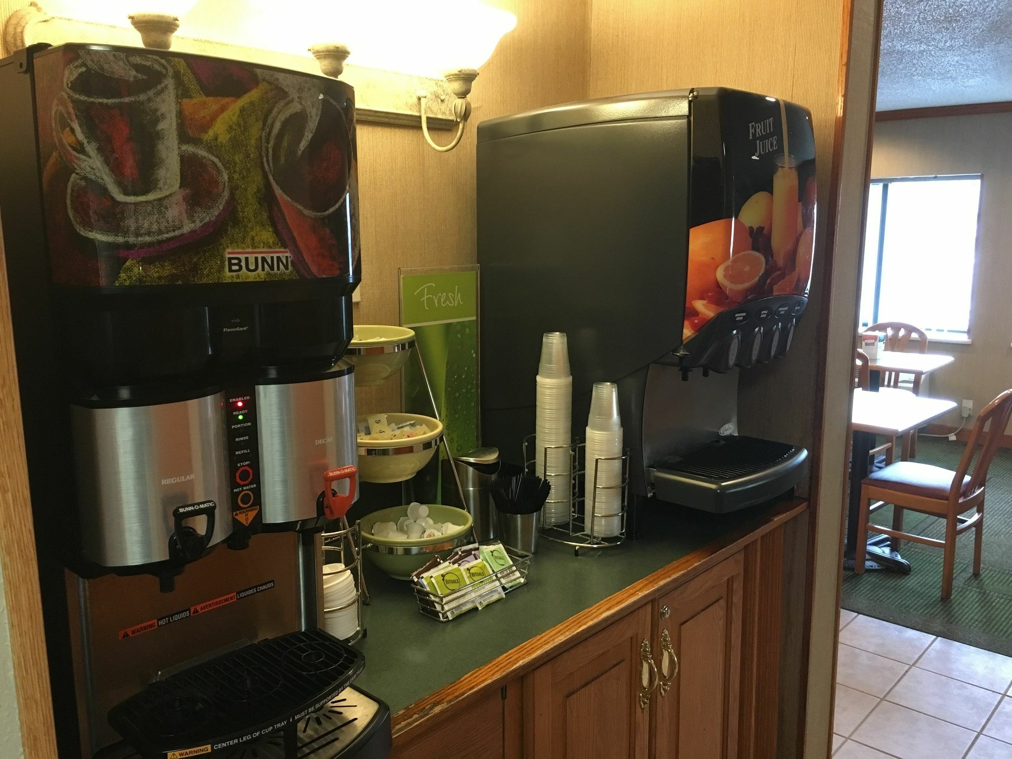 Quality Inn & Suites Милуоки Экстерьер фото