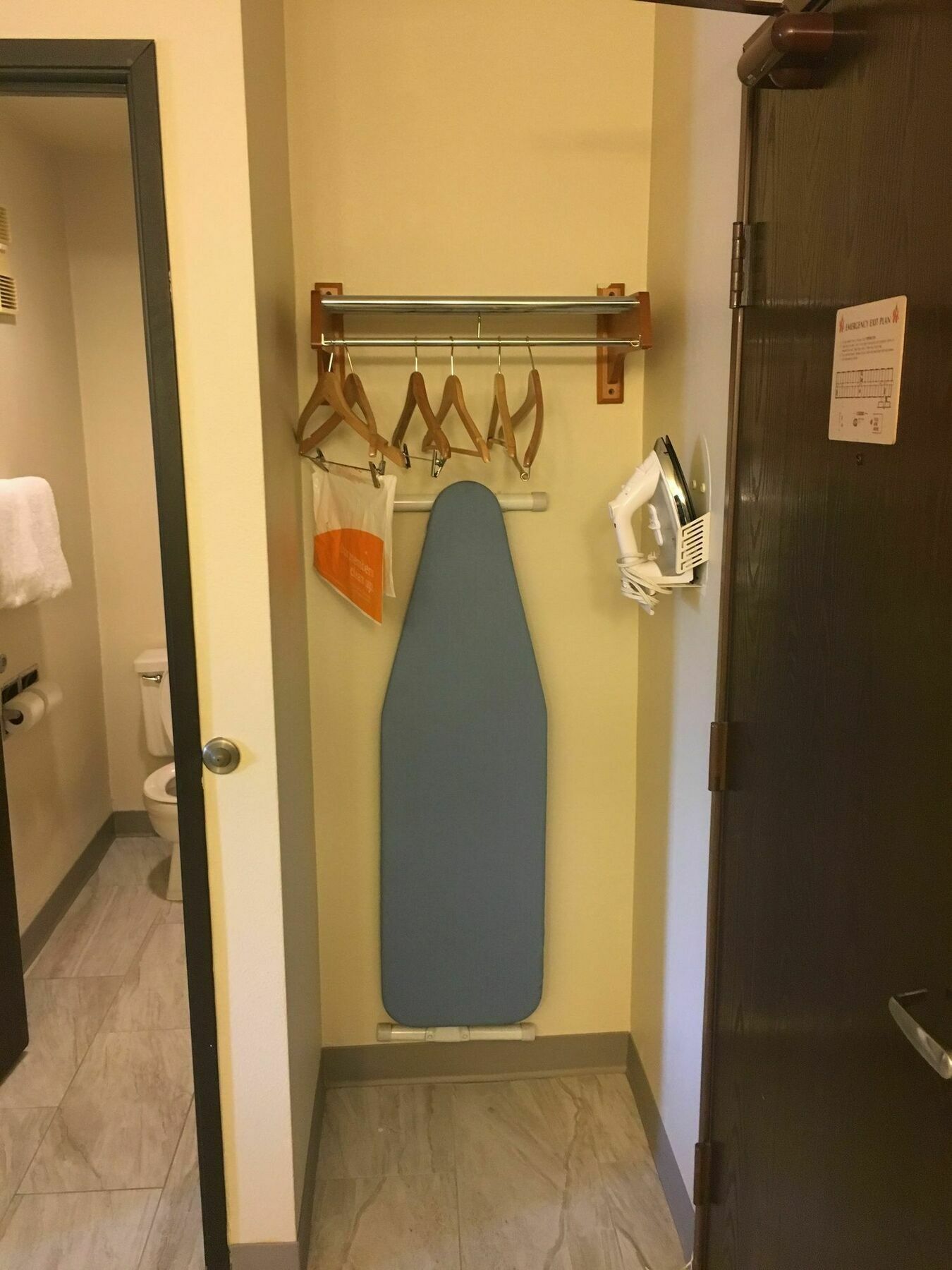 Quality Inn & Suites Милуоки Экстерьер фото