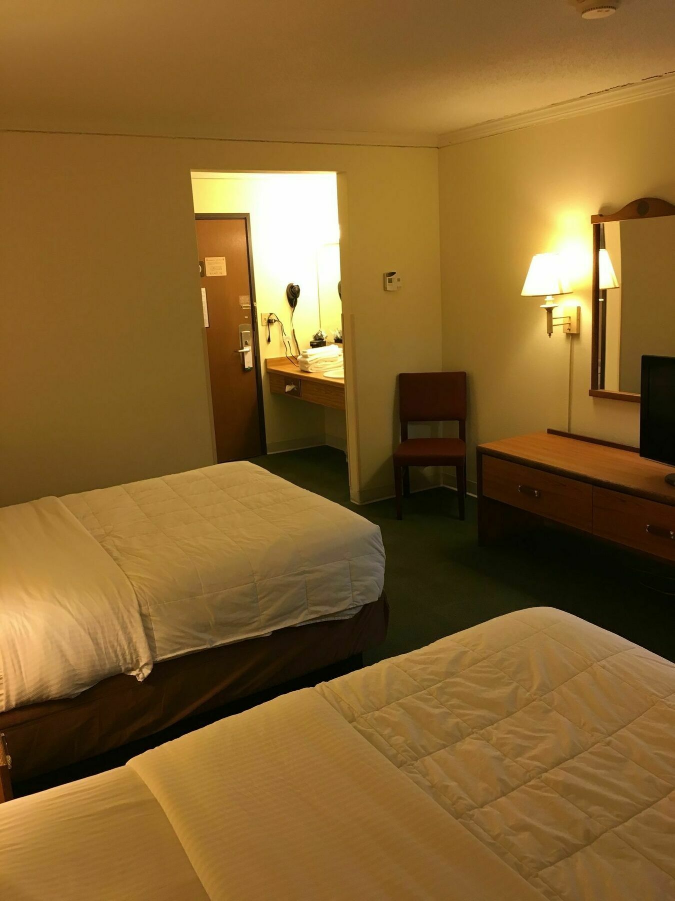 Quality Inn & Suites Милуоки Экстерьер фото